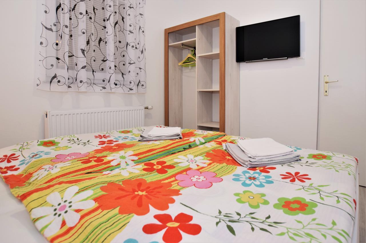 Apartment Gacka Otočac Екстериор снимка