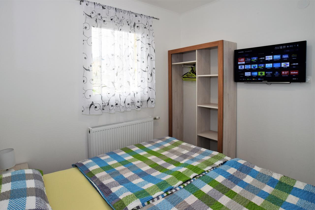 Apartment Gacka Otočac Екстериор снимка