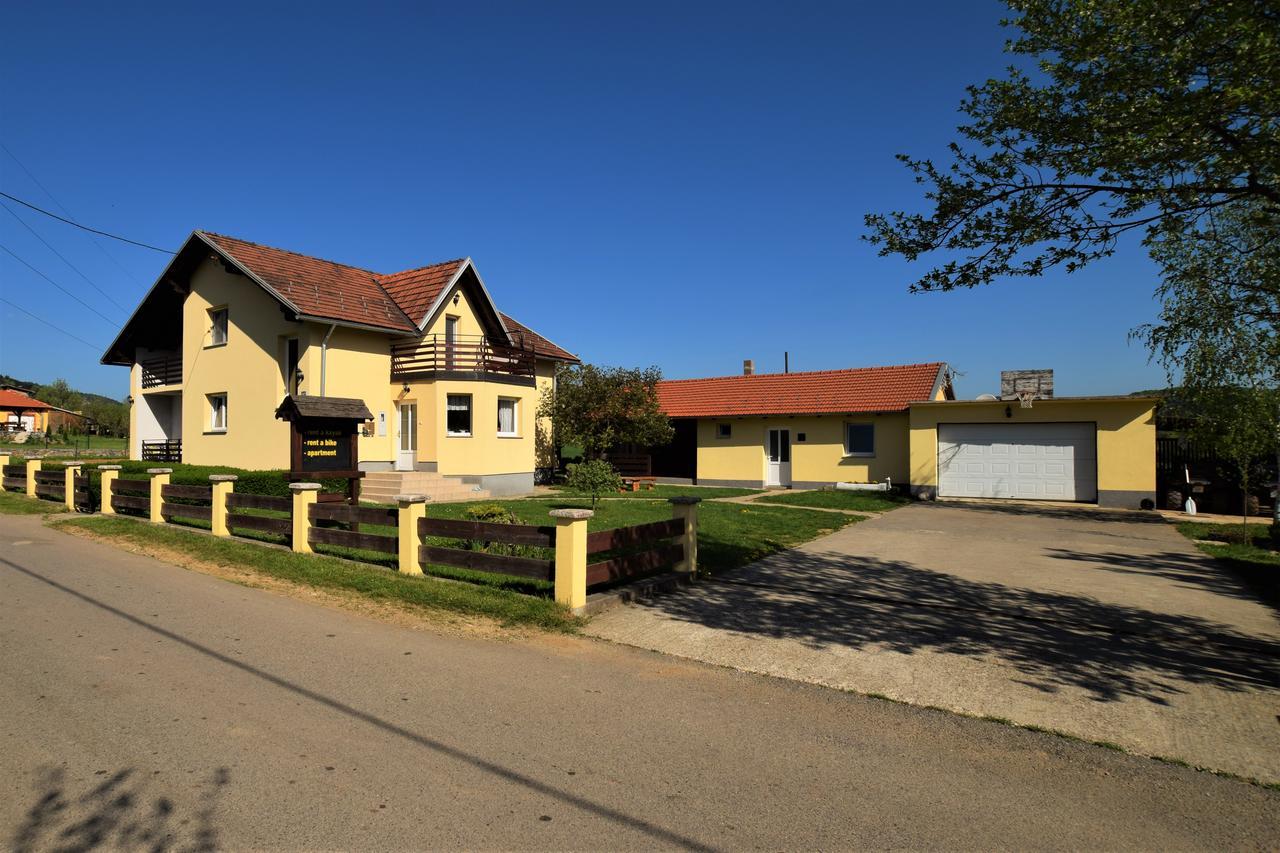 Apartment Gacka Otočac Екстериор снимка