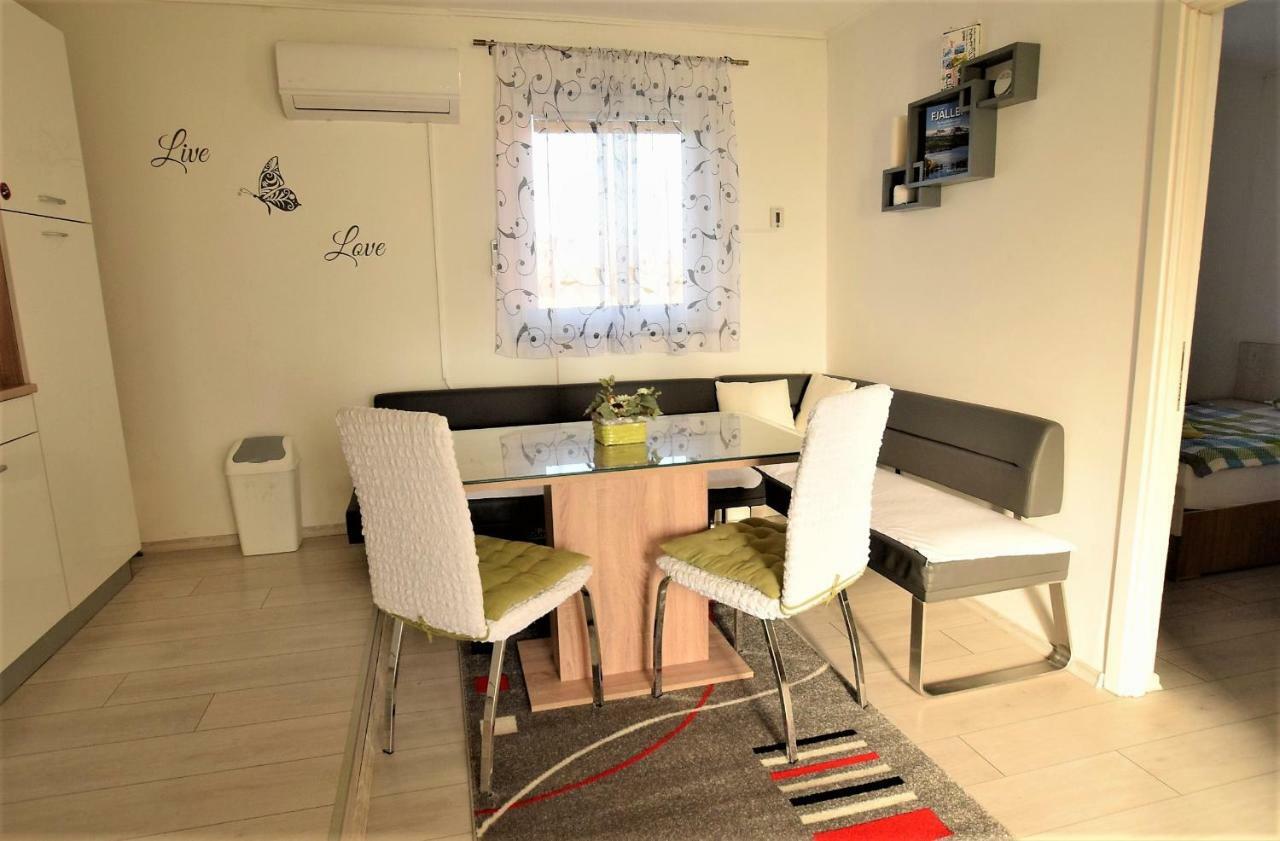 Apartment Gacka Otočac Екстериор снимка