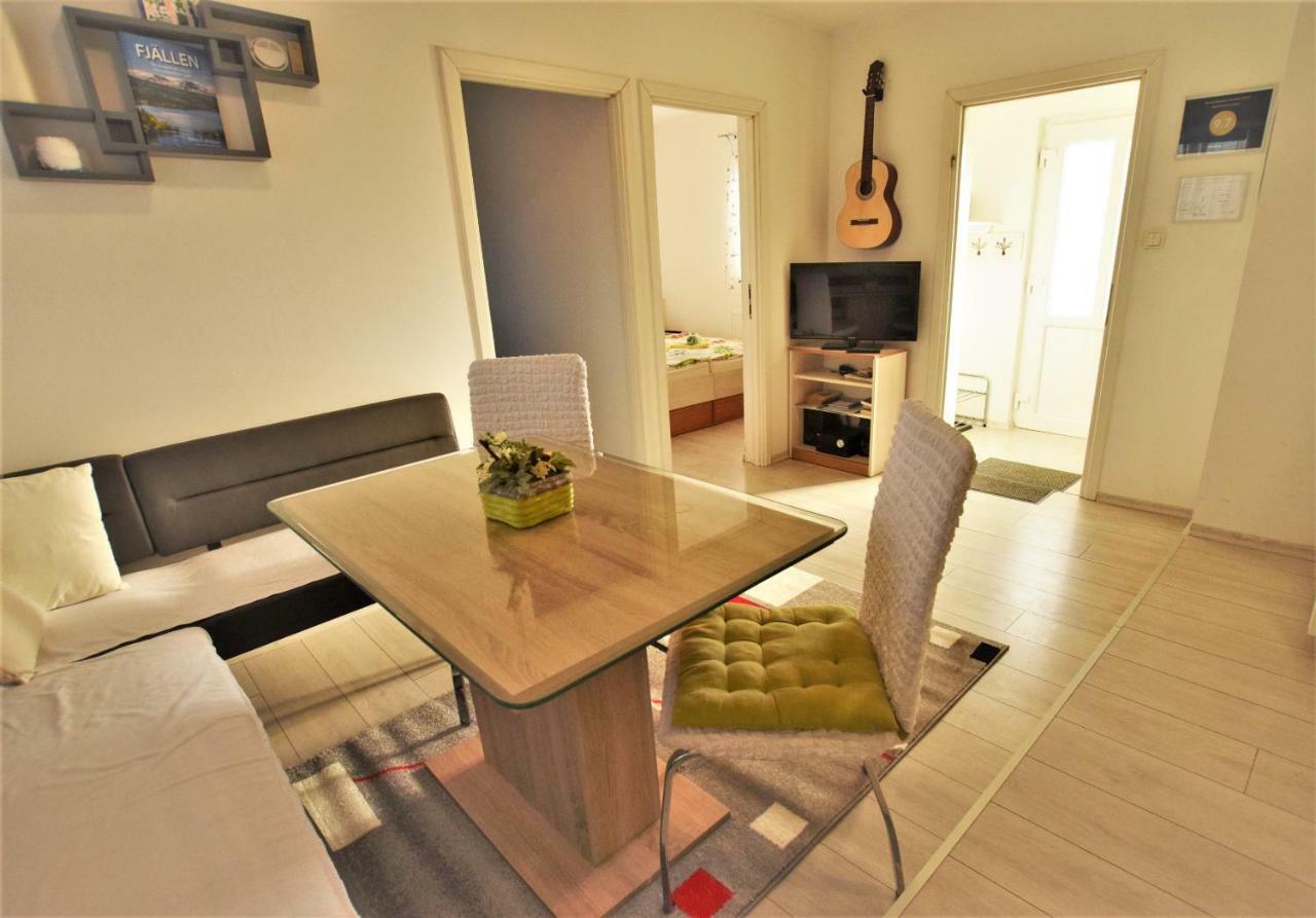 Apartment Gacka Otočac Екстериор снимка